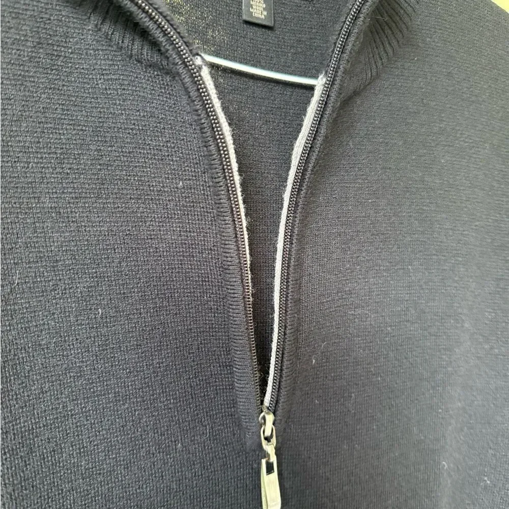 Structure Men’s Black Sweater. 100% Merino Wool. Size L.  1/4 zip.